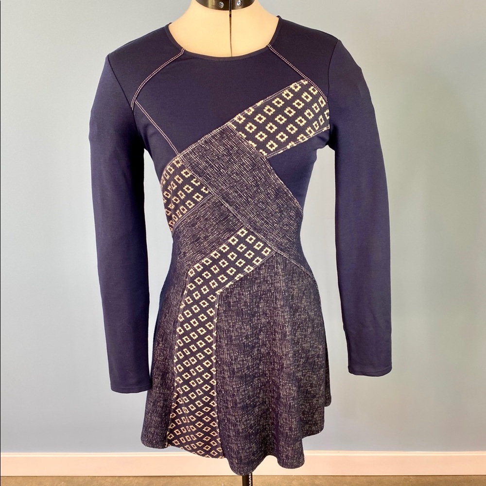 BCBG MaxAzria, navy blue, modern, skater dress. XS